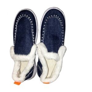 NEW Cozy Denim Slip-On Loafer Shoes with Faux Fur Lining’s
